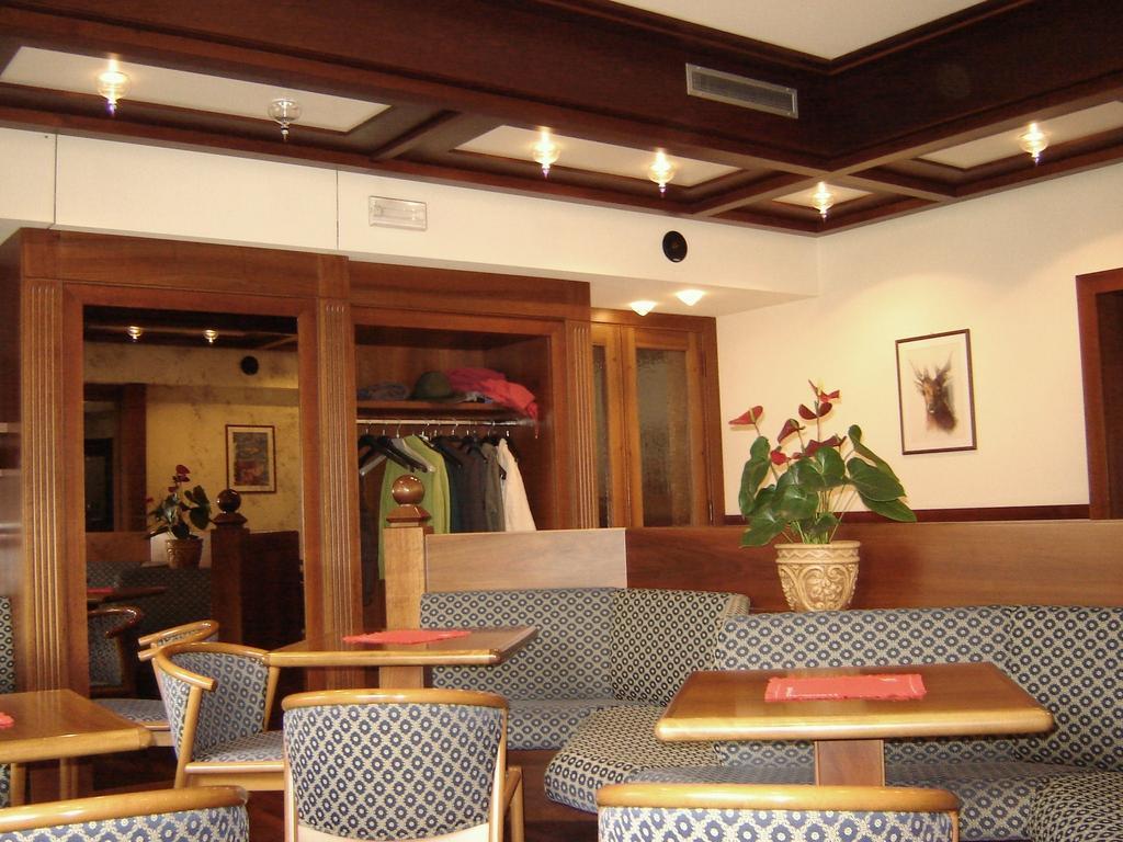 Hotel Garni Miramonti Falcade Exterior foto
